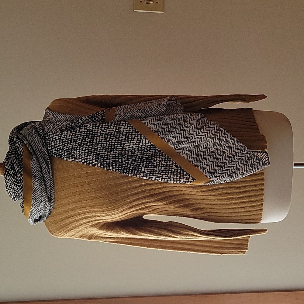 Mock turtleneck sweater (juniors)